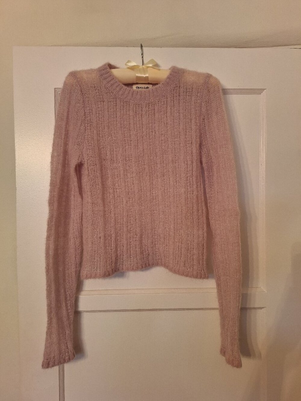 Pink cropped Open Edit sweater